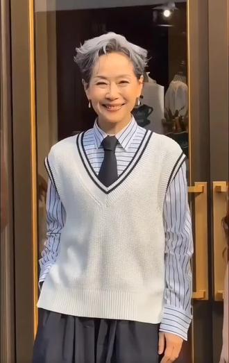 叶童现身成都IFS拉夫劳伦旗舰店剪彩仪式。