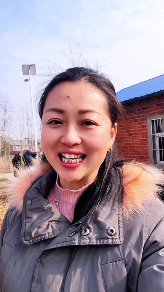 各位村民朋友,前期通过村民群统计,村里部分太阳能路灯出现故障、不亮等问题,今天我们村委会组织人员集中维修,就是为了保障大家夜间出行安全、提升居住环境,也让过年回家的游子感受到家乡的温暖与安心。#村干部 #基层工作 #我的乡村生活 #乡村振兴 #家乡的变化 @随县发布 @抖音小助手 @抖音创作小助手 @DOU+小助手