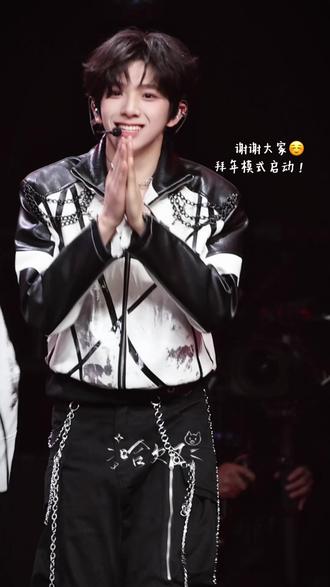 谢谢谢谢谢谢大家投陈浚铭!
#陈浚铭 #荣耀之战