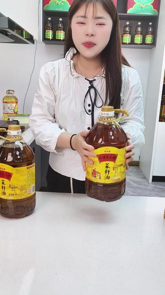金龙鱼外婆乡小榨菜籽油降价啦#粮油米面 #食用油 #菜籽油 #外婆乡小榨菜籽油 #爆款热卖中