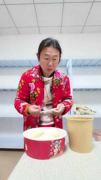 #
🍜 学会这招和面不粘手!面粉水比例是关键~
✨ 揉出光滑面团只需3步,新手也能秒会!
👇 赶紧@你的饭搭子一起学!