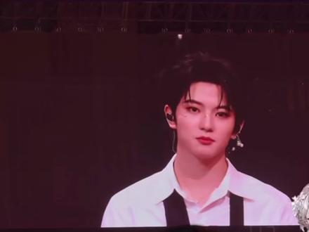 ryzz你继续呗,,,,,,
一个换头像的事搞成这样
#荣耀之战 #TF家族