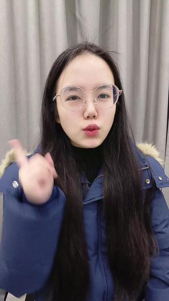 去多闪喂精灵,看专属反馈 #多闪app #多闪 #AI小火人聊天 #小火人 #小火人家长图鉴