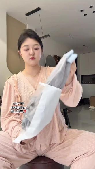 A12高级灰正肩popl领假两件简约衬衫拼接开衫英伦风针织开衫外套#针织开衫#针织外套#休闲搭配#针织衫#高级感穿搭