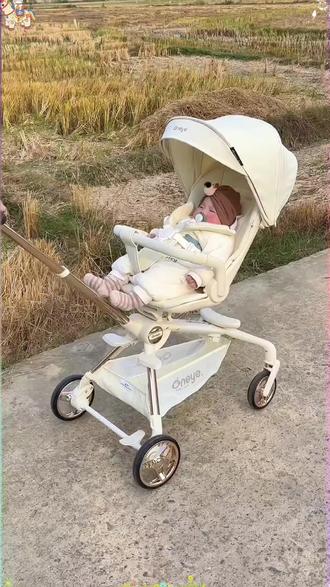 遛娃神器 终于是选对了,这款遛娃神器,可坐可躺,360度旋转,可当餐椅、推车、遛娃神器,再也不怕出门宝宝睡着啦 #遛娃神器 #带娃出门#婴儿车 #童车 #母婴好物