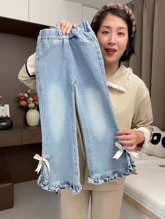 #显高显瘦显腿长 #百搭裤子 #谁穿谁好看 #牛仔喇叭裤 #中大童女孩衣服推荐