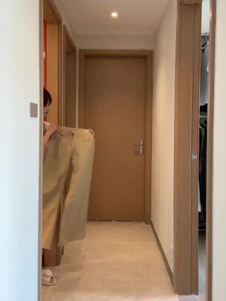 【商场品质+现货+运费险】卡其色微喇牛仔裤女秋不贴腿低腰拖地裤子#低腰裤#秋季穿搭#时尚穿搭#百搭款#休闲风穿搭