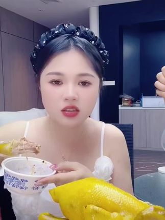 #好吃到停不下来 的盐焗鸡越吃越香,一家人都爱吃,真的是回味无穷休息零食,露营追剧必备#盐焗鸡 #太香啦
