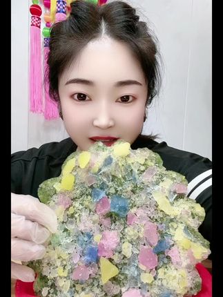 姐妹们来晚了💕来个青汁糯叽叽➕颗粒完整版😋青汁泡水喝或拌冰都非常好吃,链接已上# 上热门话题90000亿流量第一名 #妈呀太香了 #夏日吃冰 #夏天从吃冰开始 #吃出高颜值 #美食