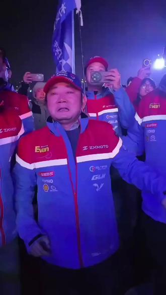 看懂张雪机车夺冠,你就看懂了传统行业的生死线。#商业思维 #张雪机车