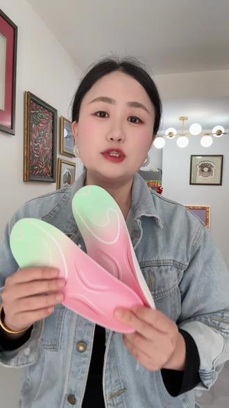 就这个全网爆火的#狗哥鲸鱼垫 真的太好穿啦,没穿过的真的可以去试试#狗哥鞋垫 #鞋垫 #足弓垫 #鞋垫推荐