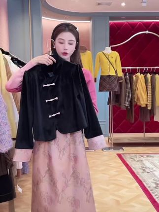 #上热门 春季复古风盘扣上衣开叉半身裙两件套女御姐气质新中式国风套装裙#女装 #裙子长版连衣裙 #重工刺绣 #裙子