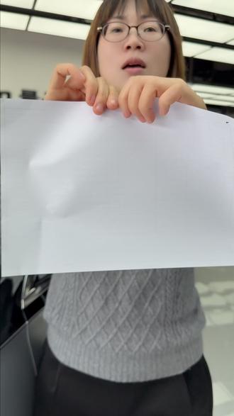 如果你的车子有这么一道划痕,你又该如何应对呢? #迈巴赫s480 #迈巴赫s480双拼 #隐形车衣 #改色膜 #爱车养护