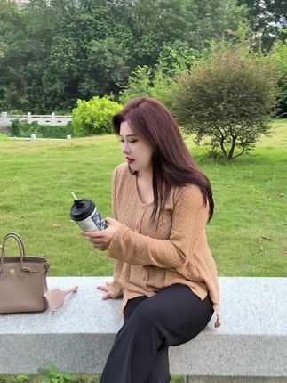 粗腿克星喇叭裤#晒晒我的秋日穿搭 #梨形身材秋天怎么穿 #秋冬穿搭大揭秘 #秋季日常实用穿搭思路分享