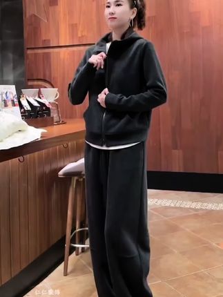 #女装 #高级感穿搭 #时尚休闲穿搭 #极简穿搭 #时尚休闲套装