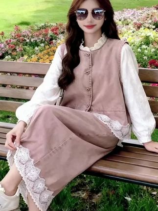 #早秋穿搭 #粉色盐甜系牛仔马甲套装#春秋新款蕾丝衬衫阔腿裤三件套