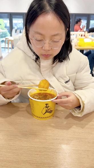 姐妹们,用过清洁湿巾有水印的,这个可以试一下了,专门有一个除印包的免洗湿巾,我用了确实没有水印!#羽绒服清洁湿巾 #衣物去渍湿巾