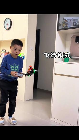 我家孩子收到这个六一礼物开心的嘴都合不起来 #玩具#六一玩具 #飞机#摩托车#飞行玩具