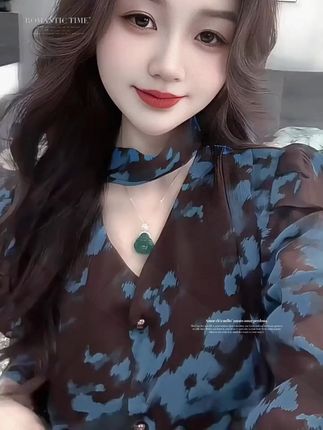 #张予曦毕雯珺真拍了红裙抱 #深情眼 #张予曦 #毕雯珺