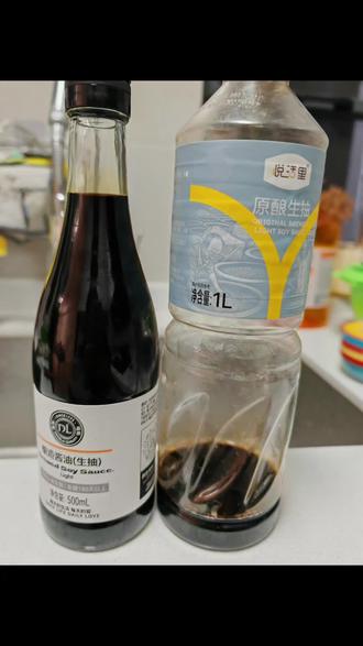 胖东来酱油VS襄阳好邻居悦活里酱油 #胖东来酱油 #襄阳好邻居 #厨房里的酱油 #胖东来 #胖东来官方旗舰店
