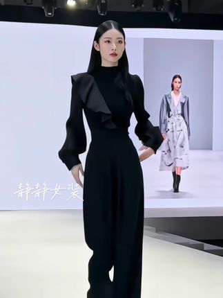 #初秋穿搭 #显瘦穿搭#时尚休闲又减龄 #小个子穿搭  #不挑年龄不挑身材