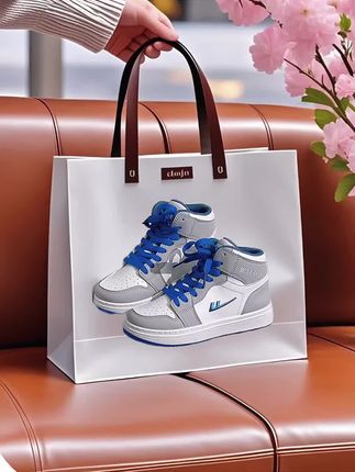 想要一双既能上班又能休闲的鞋吗?这双回力男鞋、高帮鞋、女厚底板鞋,春秋夏季都可以穿!它是休闲风格的,非常适合日常穿搭,而且还是品质休闲鞋,可以放心购买。如果你还在找合适的鞋子,那就快来试试吧!现在就点击下方链接把它带走吧!