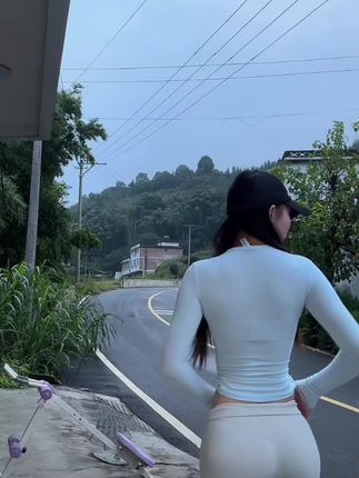 #刘亦菲 #孟子义 #景甜 #假期 #蜜桃臀