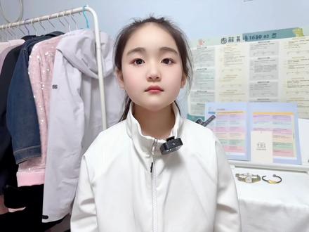 所以,张飞从来不只是“猛”。
他是猛虎的躯壳,赤子的心肠。
他是喧嚣的雷霆,也是义气的回响。