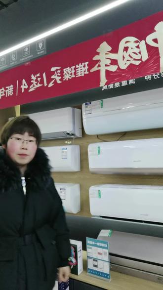 #海信好物推荐官 #值得信赖的品质 空调室内机和室外机如何清洁?