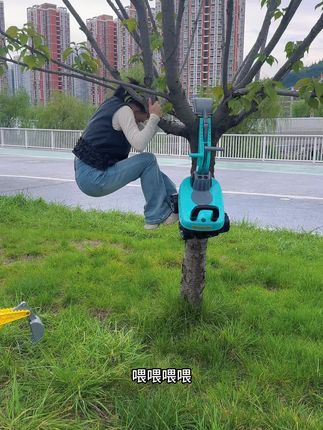 一岁以上孩子都喜欢的#儿童挖掘机 灯光音乐儿歌有360度能转圈#挖掘机 挖沙挖土没问题#儿童玩具 #童车