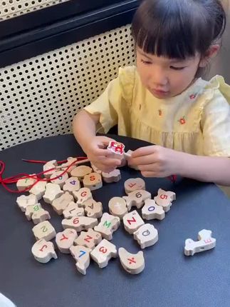 小朋友在家里的时候给她玩玩这个玩具,材质安全,宝宝放心玩!#宝宝玩具 #益智玩具 #儿童益智玩具