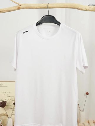 夏天运动不怕汗 李宁速干T恤包邮退换太方便! 姐妹们!这个衣服真的太好穿了!!!而且现在下单还包邮哦~还有运费险呢!可以放心入哈~