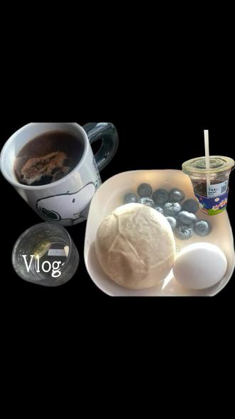 #咖啡日常
慢生活日记2️⃣
每天都有小惊喜之
今日份午饭《树莓美式》
……
还有字幕有丢丢大了……#减脂打卡 #慢生活模式 #intj