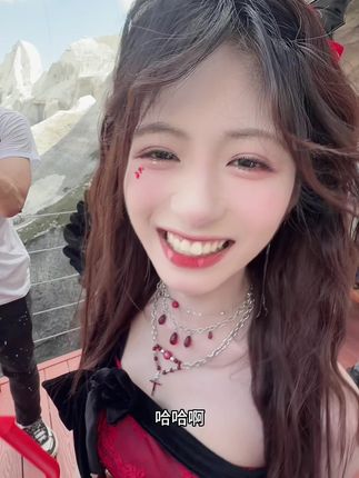 你见过石头咬人吗 #吴嘉茹#显眼包都来海洋公园了#全上海的显眼包都来了
