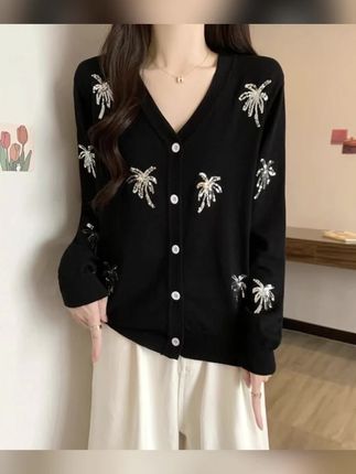 春秋大码小香风V领亮片针织开衫宽松显瘦毛衣打底衫#百搭上衣 #洋气减龄 #小众设计感 #谁穿谁好看 #温柔风穿搭