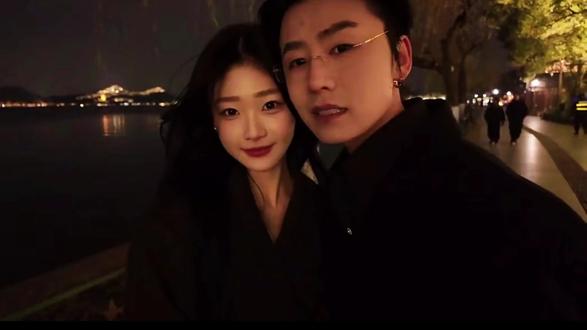 2026年3月1日我看完了3小时31分40秒的《恋雪纪》我在17:20看完了。我在反复思考,如果结局注定要分离,那相遇的意义是什么?#恋爱 #恋雪纪 #上热门 #热点 #东北