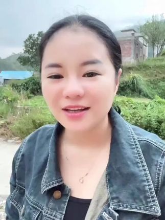 不会化妆、懒化妆、化妆又容易卡粉的姐妹们,推荐你们用这个贵妇膏,一点都不假白,防水防汗的,不卡粉不脱妆,还是养肤的,非常自然的,我一直在用的,只需要39.9元#信宜小乐乐 #好物推荐🔥 #厂家直发品质保证 #贵妇膏 #懒人神器