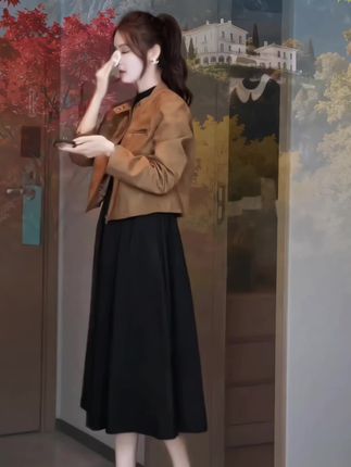 早秋时尚洋气两件套#时髦穿搭 #洋气减龄#谁穿谁好看#穿出自信穿出美丽#时尚潮流穿搭