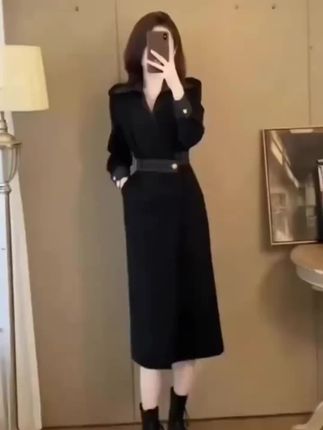 春秋赫本风高知穿搭大方得体的小黑裙显瘦收腰长袖连衣裙子女长裙#时尚大方#时尚潮流#时尚百搭#时尚休闲#时尚