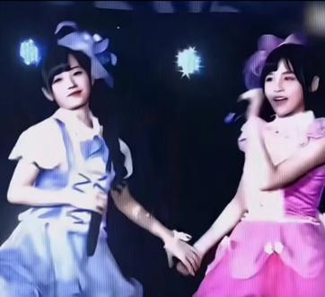姐姐美美哒
曾艳芬和鞠婧祎双子星