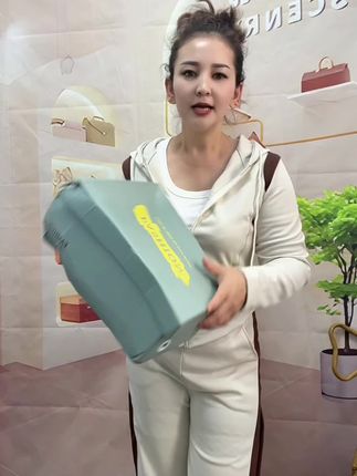 大码定制的靴子做了三种腿围 小胖中胖大胖宝都能穿~ 两个颜色都好看 但黑色必须是永远的神#大码女靴 #靴子