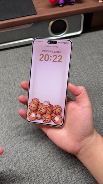 华为、荣耀手机设置空气篮球主题教程,一镜到底动画可以说非常的帅,还有鸿蒙Next图标,非常好看#玩机技巧 #华为主题 #华为 #荣耀 #数码科技