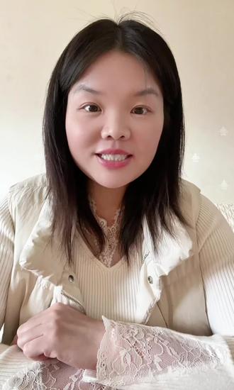 皮衣加白裙子,今年春天最烂大街的穿搭!
#皮衣 #白裙子 #蛋糕裙 #花苞裙 #早春穿搭