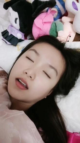 为什么睡觉嘴巴会不自觉的张开 为什么睡觉嘴巴会不自觉的张开