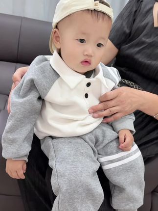 11个月都会看手机了,你们宝宝有没有这样的#童装#骗你生儿子