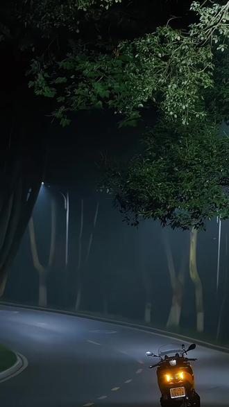 今日新春,岁启丙午,马携祥瑞,奔赴人间。正月初一,是辞旧迎新的节点,是团圆相守的时刻,烟火漫天,喜乐无边,每一盏灯火,都藏着团圆的期盼;每一句祝福,都载着真诚的心愿。愿旧年所有的失意,都随烟火消散;新年所有的美好,都如期而至。愿你马年行大运,前路无荆棘,三餐四季,温暖有趣,家人闲坐皆安好,挚友相伴皆欢喜,以马之矫健,赴新岁荣光,岁岁长安康,年年皆胜意。