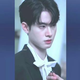 又美又a 太美味了
#烈火情人 #小说男主脸 #廖嘉俊