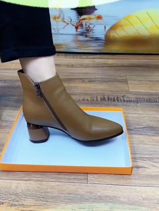 软皮女鞋 #你鞋真好看 #短靴 #高跟短靴 #上脚舒适 #百搭短靴