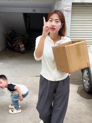天气越来越热了,家里的厨房卫生间下水道一定要定期清理,不然容易堵塞还有异味,还容易招小飞虫#管道疏通剂 #去除异味 #下水道堵塞