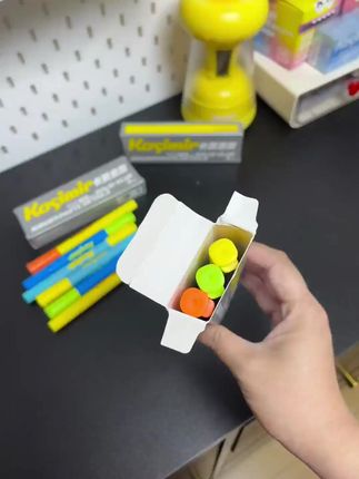 笔形精准胶棒上美术课做手工用着太方便了!不仅方便小朋友们抓握,还可以精准的涂抹细节!也不会蹭到手上了,趁划算给孩子囤两盒都够用一学期了 #胶棒 #固体胶 #卡西米尔 #学习用品 #开学必备